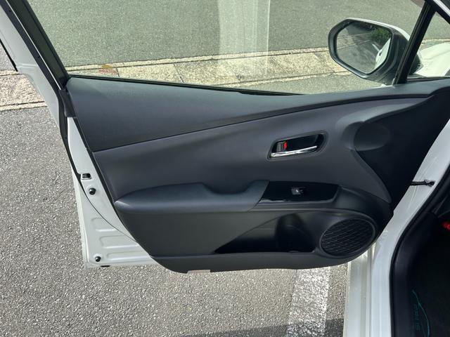 プリウス Ｓセーフティプラス　冠水歴車ナビＴＶバックカメラＥＴＣ車載器セーフティーセンスプリクラッシュセーフティーレーダークルーズコントロールスマートキーＰスタートオートマチックハイビーム禁煙車ドライブレコーダー横滑り防止装置（43枚目）
