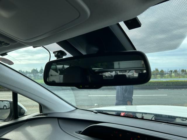 プリウス Ｓセーフティプラス　冠水歴車ナビＴＶバックカメラＥＴＣ車載器セーフティーセンスプリクラッシュセーフティーレーダークルーズコントロールスマートキーＰスタートオートマチックハイビーム禁煙車ドライブレコーダー横滑り防止装置（77枚目）