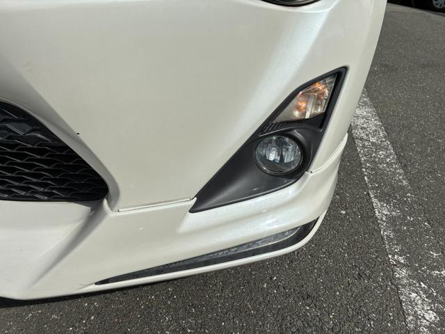 ８６ ＧＴ　冠水歴車ナビＴＶバックカメラ６速マニュアルＥＴＣ車載器スマートキーＰスタートイモビライザーパワートランクリッド禁煙車オートライトオートエアコンホワイトパール衝突安全ボディーフォグランプ付フル装備（16枚目）