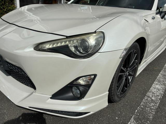 ８６ ＧＴ　冠水歴車ナビＴＶバックカメラ６速マニュアルＥＴＣ車載器スマートキーＰスタートイモビライザーパワートランクリッド禁煙車オートライトオートエアコンホワイトパール衝突安全ボディーフォグランプ付フル装備（17枚目）