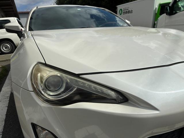 ８６ ＧＴ　冠水歴車ナビＴＶバックカメラ６速マニュアルＥＴＣ車載器スマートキーＰスタートイモビライザーパワートランクリッド禁煙車オートライトオートエアコンホワイトパール衝突安全ボディーフォグランプ付フル装備（18枚目）