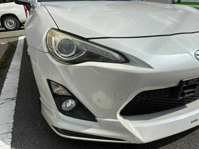 ８６ ＧＴ　冠水歴車ナビＴＶバックカメラ６速マニュアルＥＴＣ車載器スマートキーＰスタートイモビライザーパワートランクリッド禁煙車オートライトオートエアコンホワイトパール衝突安全ボディーフォグランプ付フル装備（20枚目）