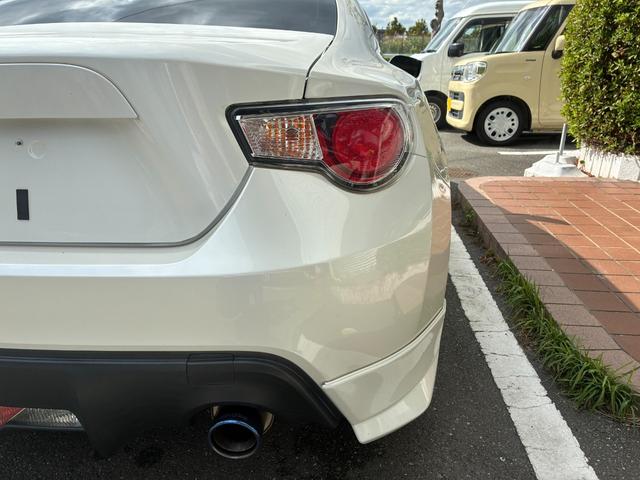 ８６ ＧＴ　冠水歴車ナビＴＶバックカメラ６速マニュアルＥＴＣ車載器スマートキーＰスタートイモビライザーパワートランクリッド禁煙車オートライトオートエアコンホワイトパール衝突安全ボディーフォグランプ付フル装備（22枚目）