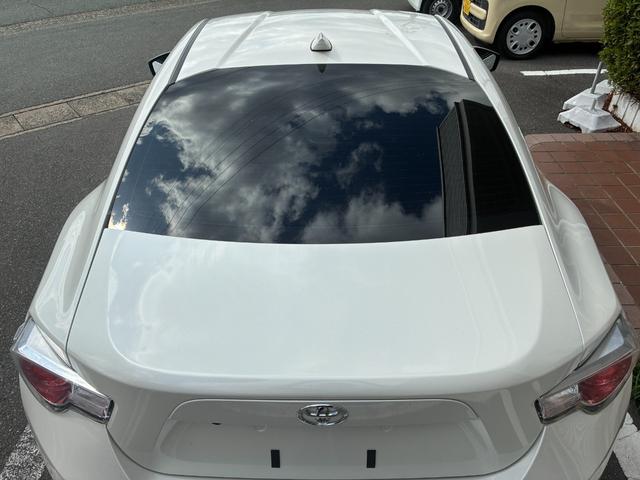 ８６ ＧＴ　冠水歴車ナビＴＶバックカメラ６速マニュアルＥＴＣ車載器スマートキーＰスタートイモビライザーパワートランクリッド禁煙車オートライトオートエアコンホワイトパール衝突安全ボディーフォグランプ付フル装備（26枚目）