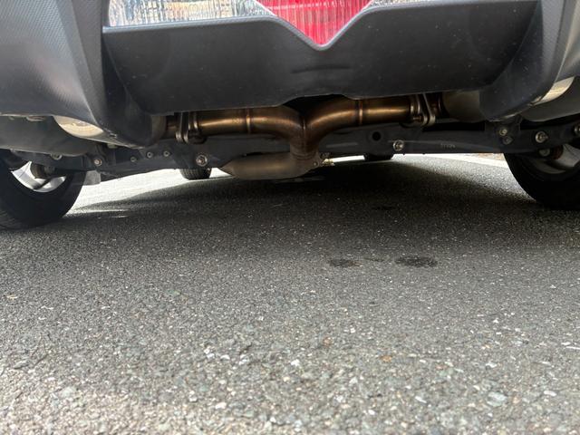 ８６ ＧＴ　冠水歴車ナビＴＶバックカメラ６速マニュアルＥＴＣ車載器スマートキーＰスタートイモビライザーパワートランクリッド禁煙車オートライトオートエアコンホワイトパール衝突安全ボディーフォグランプ付フル装備（29枚目）