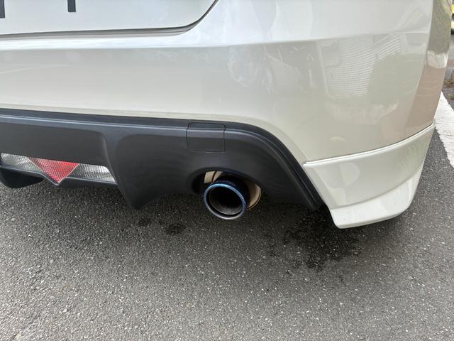 ８６ ＧＴ　冠水歴車ナビＴＶバックカメラ６速マニュアルＥＴＣ車載器スマートキーＰスタートイモビライザーパワートランクリッド禁煙車オートライトオートエアコンホワイトパール衝突安全ボディーフォグランプ付フル装備（30枚目）