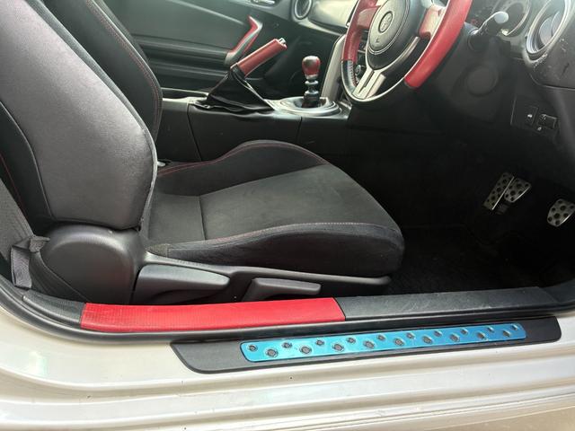 ８６ ＧＴ　冠水歴車ナビＴＶバックカメラ６速マニュアルＥＴＣ車載器スマートキーＰスタートイモビライザーパワートランクリッド禁煙車オートライトオートエアコンホワイトパール衝突安全ボディーフォグランプ付フル装備（39枚目）