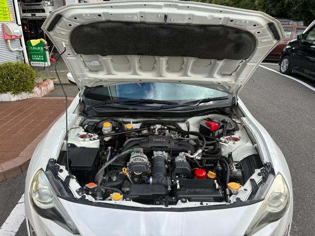 ８６ ＧＴ　冠水歴車ナビＴＶバックカメラ６速マニュアルＥＴＣ車載器スマートキーＰスタートイモビライザーパワートランクリッド禁煙車オートライトオートエアコンホワイトパール衝突安全ボディーフォグランプ付フル装備（47枚目）