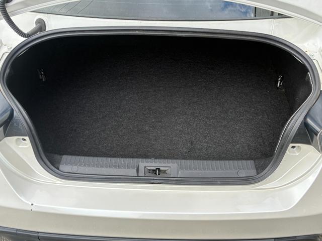 ８６ ＧＴ　冠水歴車ナビＴＶバックカメラ６速マニュアルＥＴＣ車載器スマートキーＰスタートイモビライザーパワートランクリッド禁煙車オートライトオートエアコンホワイトパール衝突安全ボディーフォグランプ付フル装備（51枚目）