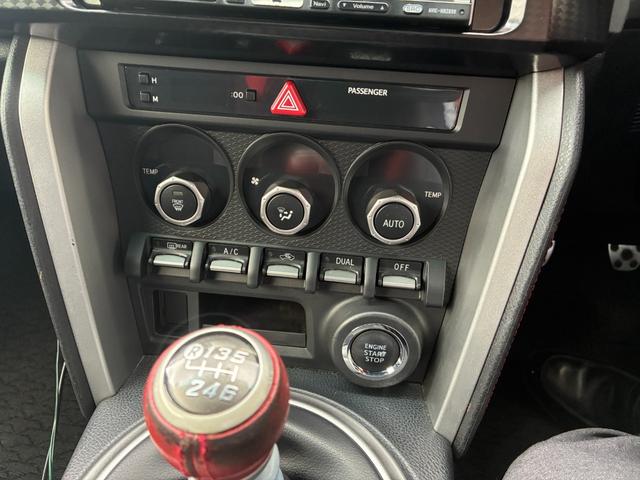 ８６ ＧＴ　冠水歴車ナビＴＶバックカメラ６速マニュアルＥＴＣ車載器スマートキーＰスタートイモビライザーパワートランクリッド禁煙車オートライトオートエアコンホワイトパール衝突安全ボディーフォグランプ付フル装備（65枚目）