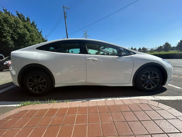 プリウス Ｘ　冠水歴車ナビバックカメラＥＴＣ２．０セーフティーセンスプリクラッシュセーフティーアダプティブクルーズコントロールスマートキーＰスタートイモビライザーオートマチックハイビームＡＣ１００Ｖ電源禁煙車（7枚目）