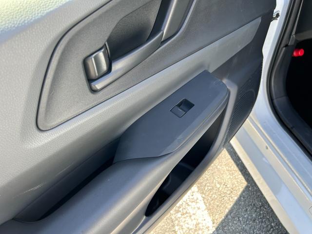 プリウス Ｘ　冠水歴車ナビバックカメラＥＴＣ２．０セーフティーセンスプリクラッシュセーフティーアダプティブクルーズコントロールスマートキーＰスタートイモビライザーオートマチックハイビームＡＣ１００Ｖ電源禁煙車（45枚目）