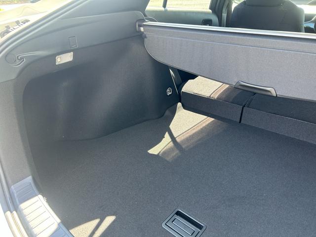 プリウス Ｓセーフティプラス　冠水歴車ナビＴＶＢＴオーディオ対応バックカメラＥＴＣ車載器セーフティーセンスプリクラッシュセーフティーアダプティブクルーズコントロールオートマチックハイビームドライブレコーダー禁煙車衝突安全ボディー（62枚目）