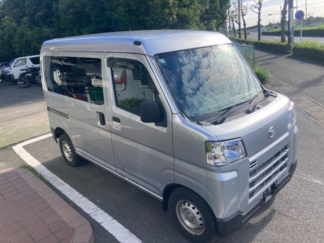 ハイゼットカーゴ DX 冠水歴車4WDハイルーフ5ドアオートマ2/4人乗りACPSPWキーレスエントリーフル装備オートライトリヤワイパーヘッドライトレベライザープライバシーガラススマートアシスト衝突軽減ブレーキ禁煙車(7枚目)