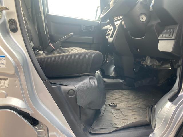 ハイゼットカーゴ DX 冠水歴車4WDハイルーフ5ドアオートマ2/4人乗りACPSPWキーレスエントリーフル装備オートライトリヤワイパーヘッドライトレベライザープライバシーガラススマートアシスト衝突軽減ブレーキ禁煙車(41枚目)