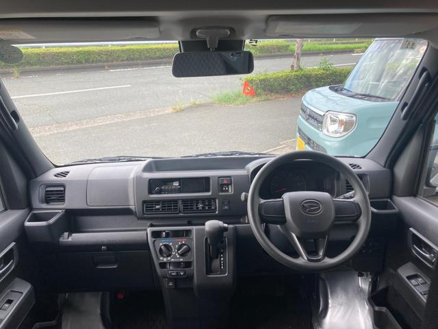 ハイゼットカーゴ DX 冠水歴車4WDハイルーフ5ドアオートマ2/4人乗りACPSPWキーレスエントリーフル装備オートライトリヤワイパーヘッドライトレベライザープライバシーガラススマートアシスト衝突軽減ブレーキ禁煙車(62枚目)
