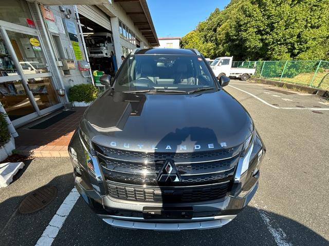 アウトランダーPHEV P 冠水歴車ナビTVバックカメラ全方位モニター3列シート7名乗車パワーバックドアナビTVHDMI入力BTオーディオ対応マイパイロットレーダークルーズコントロールスマートキーPスタート禁煙車シートヒーター付(4枚目)