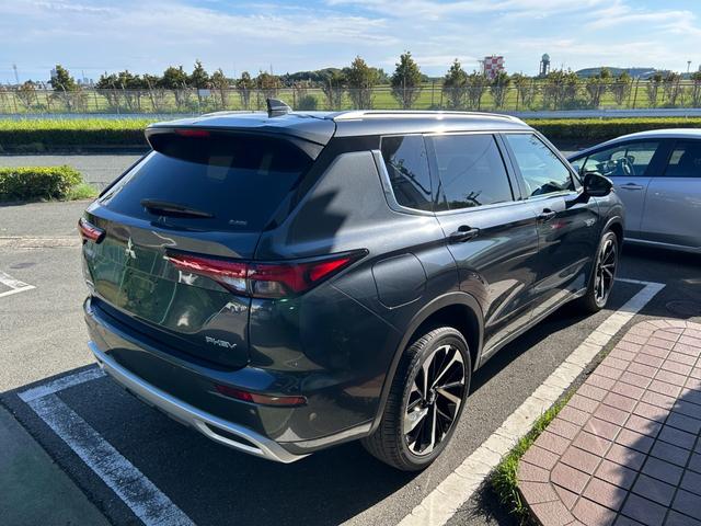 アウトランダーPHEV P 冠水歴車ナビTVバックカメラ全方位モニター3列シート7名乗車パワーバックドアナビTVHDMI入力BTオーディオ対応マイパイロットレーダークルーズコントロールスマートキーPスタート禁煙車シートヒーター付(9枚目)