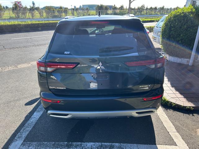 アウトランダーPHEV P 冠水歴車ナビTVバックカメラ全方位モニター3列シート7名乗車パワーバックドアナビTVHDMI入力BTオーディオ対応マイパイロットレーダークルーズコントロールスマートキーPスタート禁煙車シートヒーター付(11枚目)