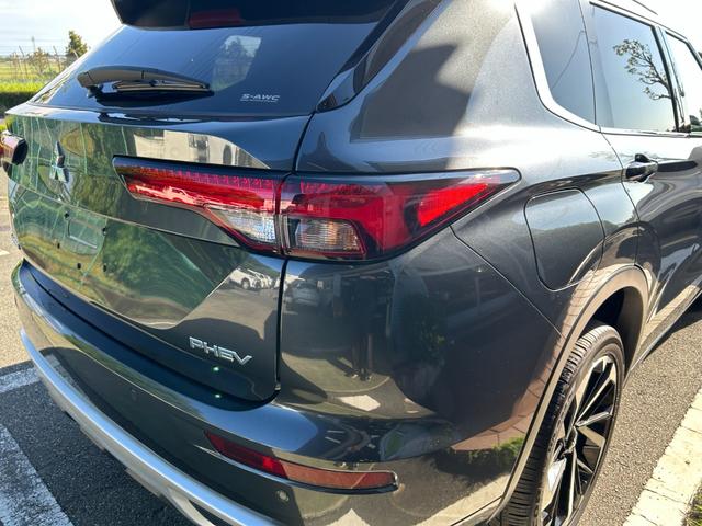 アウトランダーPHEV P 冠水歴車ナビTVバックカメラ全方位モニター3列シート7名乗車パワーバックドアナビTVHDMI入力BTオーディオ対応マイパイロットレーダークルーズコントロールスマートキーPスタート禁煙車シートヒーター付(20枚目)