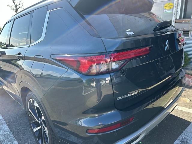 アウトランダーPHEV P 冠水歴車ナビTVバックカメラ全方位モニター3列シート7名乗車パワーバックドアナビTVHDMI入力BTオーディオ対応マイパイロットレーダークルーズコントロールスマートキーPスタート禁煙車シートヒーター付(22枚目)