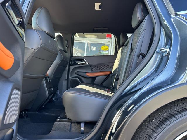 アウトランダーPHEV P 冠水歴車ナビTVバックカメラ全方位モニター3列シート7名乗車パワーバックドアナビTVHDMI入力BTオーディオ対応マイパイロットレーダークルーズコントロールスマートキーPスタート禁煙車シートヒーター付(52枚目)