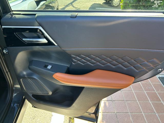 アウトランダーPHEV P 冠水歴車ナビTVバックカメラ全方位モニター3列シート7名乗車パワーバックドアナビTVHDMI入力BTオーディオ対応マイパイロットレーダークルーズコントロールスマートキーPスタート禁煙車シートヒーター付(54枚目)