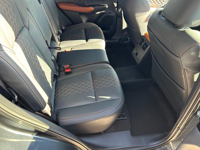 アウトランダーPHEV P 冠水歴車ナビTVバックカメラ全方位モニター3列シート7名乗車パワーバックドアナビTVHDMI入力BTオーディオ対応マイパイロットレーダークルーズコントロールスマートキーPスタート禁煙車シートヒーター付(56枚目)