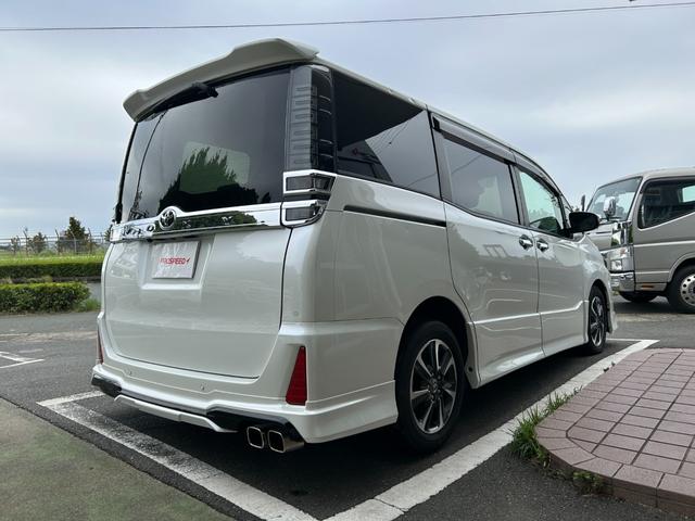 ヴォクシー ZS 煌II 冠水歴車ナビTVバックカメラCDDVD再生HDMI入力ETC車載器両側パワスラスマートキーPスタートイモビ付3列シート7名乗車ドライブレコーダー白線逸脱警報セーフティーセンスプリクラッシュセーフティー(9枚目)