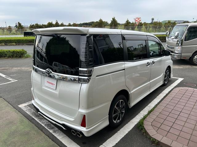 ヴォクシー ZS 煌II 冠水歴車ナビTVバックカメラCDDVD再生HDMI入力ETC車載器両側パワスラスマートキーPスタートイモビ付3列シート7名乗車ドライブレコーダー白線逸脱警報セーフティーセンスプリクラッシュセーフティー(10枚目)