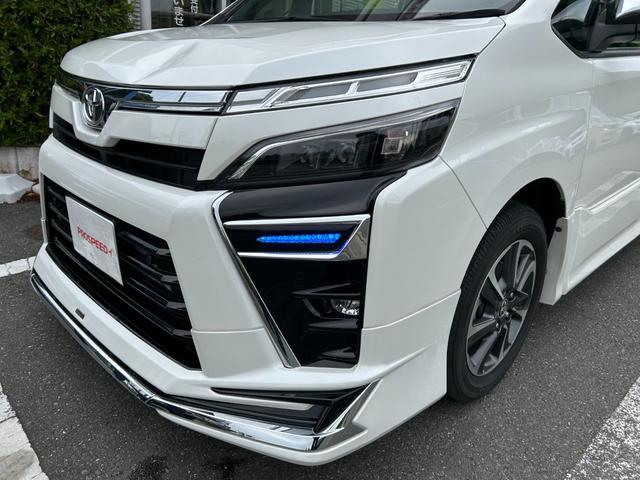 ヴォクシー ZS 煌II 冠水歴車ナビTVバックカメラCDDVD再生HDMI入力ETC車載器両側パワスラスマートキーPスタートイモビ付3列シート7名乗車ドライブレコーダー白線逸脱警報セーフティーセンスプリクラッシュセーフティー(17枚目)