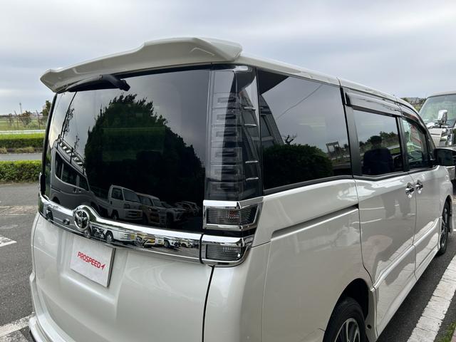 ヴォクシー ZS 煌II 冠水歴車ナビTVバックカメラCDDVD再生HDMI入力ETC車載器両側パワスラスマートキーPスタートイモビ付3列シート7名乗車ドライブレコーダー白線逸脱警報セーフティーセンスプリクラッシュセーフティー(21枚目)