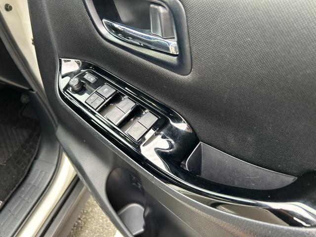 ヴォクシー ZS 煌II 冠水歴車ナビTVバックカメラCDDVD再生HDMI入力ETC車載器両側パワスラスマートキーPスタートイモビ付3列シート7名乗車ドライブレコーダー白線逸脱警報セーフティーセンスプリクラッシュセーフティー(40枚目)