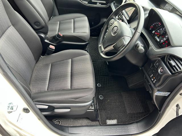 ヴォクシー ZS 煌II 冠水歴車ナビTVバックカメラCDDVD再生HDMI入力ETC車載器両側パワスラスマートキーPスタートイモビ付3列シート7名乗車ドライブレコーダー白線逸脱警報セーフティーセンスプリクラッシュセーフティー(42枚目)