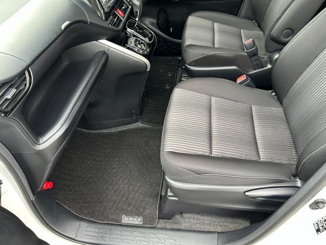 ヴォクシー ZS 煌II 冠水歴車ナビTVバックカメラCDDVD再生HDMI入力ETC車載器両側パワスラスマートキーPスタートイモビ付3列シート7名乗車ドライブレコーダー白線逸脱警報セーフティーセンスプリクラッシュセーフティー(48枚目)