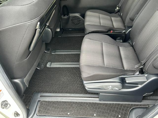 ヴォクシー ZS 煌II 冠水歴車ナビTVバックカメラCDDVD再生HDMI入力ETC車載器両側パワスラスマートキーPスタートイモビ付3列シート7名乗車ドライブレコーダー白線逸脱警報セーフティーセンスプリクラッシュセーフティー(52枚目)