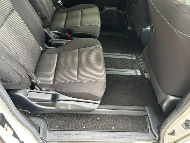 ヴォクシー ZS 煌II 冠水歴車ナビTVバックカメラCDDVD再生HDMI入力ETC車載器両側パワスラスマートキーPスタートイモビ付3列シート7名乗車ドライブレコーダー白線逸脱警報セーフティーセンスプリクラッシュセーフティー(56枚目)