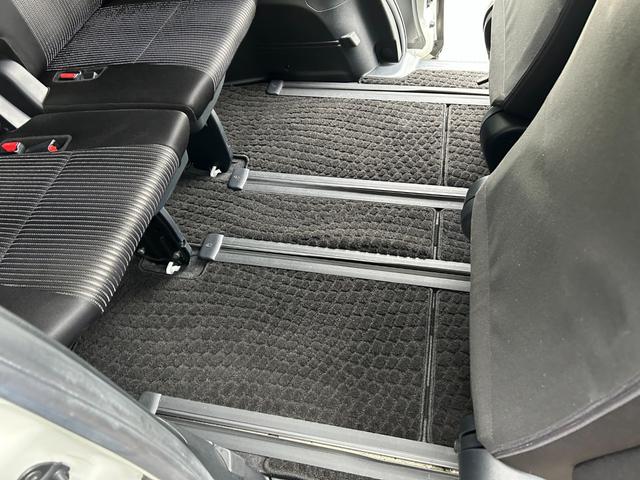 ヴォクシー ZS 煌II 冠水歴車ナビTVバックカメラCDDVD再生HDMI入力ETC車載器両側パワスラスマートキーPスタートイモビ付3列シート7名乗車ドライブレコーダー白線逸脱警報セーフティーセンスプリクラッシュセーフティー(59枚目)