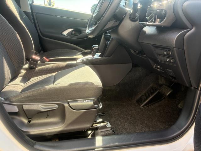 ヤリスクロス ハイブリッドG 冠水歴車ディスプレイTV全方位モニターセーフティセンスプリクラッシュセーフティークルーズコントロールオートマチックハイビーム禁煙車ETC車載器ハイブリッド車ドライブレコーダーステアリングヒーター(42枚目)