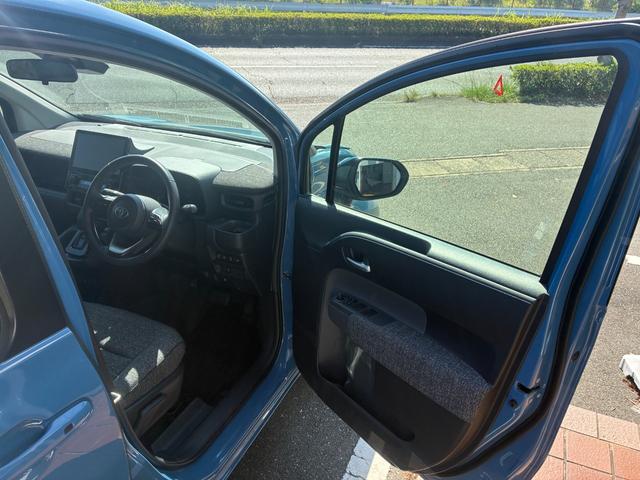 シエンタ ハイブリッドZ 冠水歴車ナビTV全方位モニターセーフティーセンスプリクラッシセーフティーレーダークルコンETC2.0両側パワスラ禁煙車ハイブリッド車ステアリングヒーター前席シートヒーターオートマチックハイビーム(37枚目)