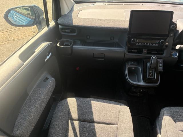 シエンタ ハイブリッドZ 冠水歴車ナビTV全方位モニターセーフティーセンスプリクラッシセーフティーレーダークルコンETC2.0両側パワスラ禁煙車ハイブリッド車ステアリングヒーター前席シートヒーターオートマチックハイビーム(63枚目)