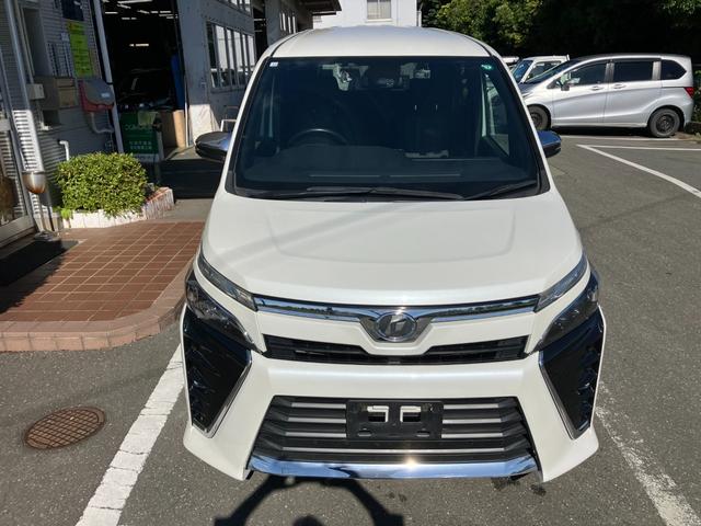 ヴォクシー ZS 冠水歴車ナビTVバックカメラリヤフリップダウンモニターセーフティーセンスプリクラッシセーフティー衝突軽減ブレーキクルコン禁煙車両側パワスラETC車載器ドラレコ前後2カメラオートマチックハイビーム8名乗(5枚目)