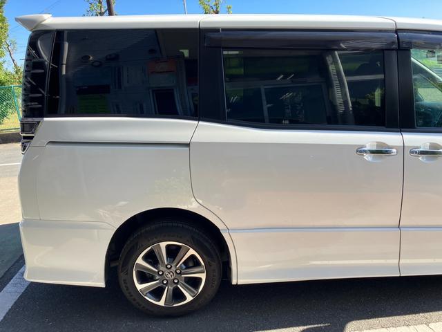 ヴォクシー ZS 冠水歴車ナビTVバックカメラリヤフリップダウンモニターセーフティーセンスプリクラッシセーフティー衝突軽減ブレーキクルコン禁煙車両側パワスラETC車載器ドラレコ前後2カメラオートマチックハイビーム8名乗(9枚目)