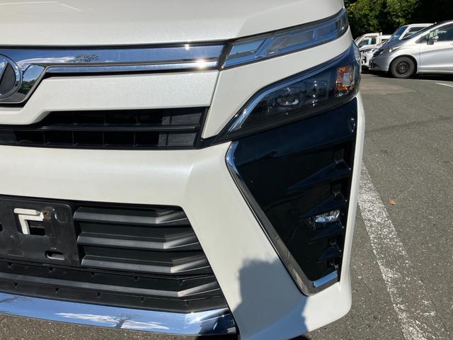 ヴォクシー ZS 冠水歴車ナビTVバックカメラリヤフリップダウンモニターセーフティーセンスプリクラッシセーフティー衝突軽減ブレーキクルコン禁煙車両側パワスラETC車載器ドラレコ前後2カメラオートマチックハイビーム8名乗(17枚目)