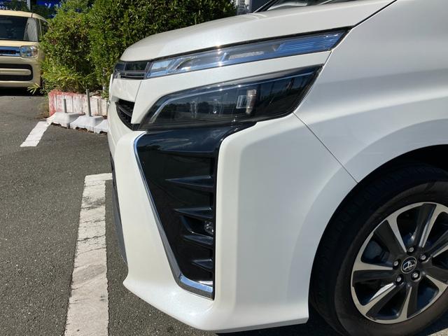 ヴォクシー ZS 冠水歴車ナビTVバックカメラリヤフリップダウンモニターセーフティーセンスプリクラッシセーフティー衝突軽減ブレーキクルコン禁煙車両側パワスラETC車載器ドラレコ前後2カメラオートマチックハイビーム8名乗(18枚目)