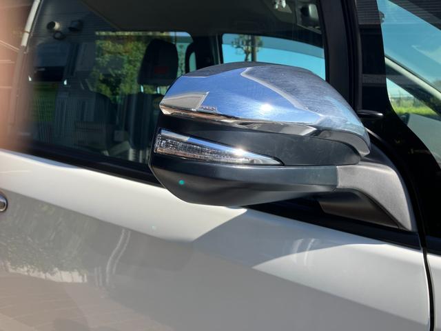 ヴォクシー ZS 冠水歴車ナビTVバックカメラリヤフリップダウンモニターセーフティーセンスプリクラッシセーフティー衝突軽減ブレーキクルコン禁煙車両側パワスラETC車載器ドラレコ前後2カメラオートマチックハイビーム8名乗(26枚目)