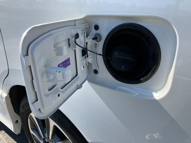 ヴォクシー ZS 冠水歴車ナビTVバックカメラリヤフリップダウンモニターセーフティーセンスプリクラッシセーフティー衝突軽減ブレーキクルコン禁煙車両側パワスラETC車載器ドラレコ前後2カメラオートマチックハイビーム8名乗(38枚目)