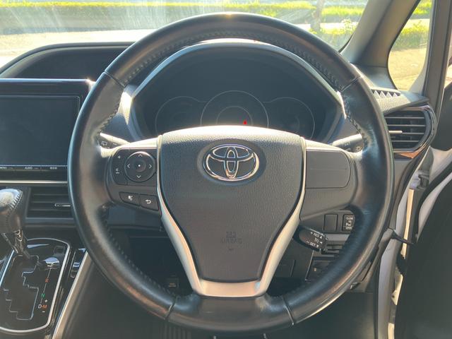 ヴォクシー ZS 冠水歴車ナビTVバックカメラリヤフリップダウンモニターセーフティーセンスプリクラッシセーフティー衝突軽減ブレーキクルコン禁煙車両側パワスラETC車載器ドラレコ前後2カメラオートマチックハイビーム8名乗(67枚目)