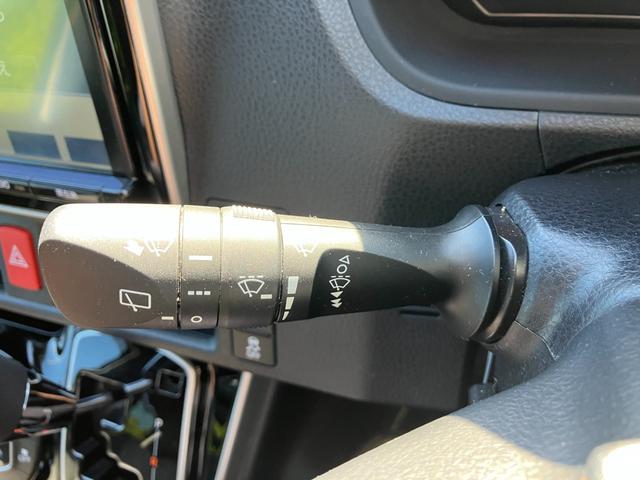 ヴォクシー ZS 冠水歴車ナビTVバックカメラリヤフリップダウンモニターセーフティーセンスプリクラッシセーフティー衝突軽減ブレーキクルコン禁煙車両側パワスラETC車載器ドラレコ前後2カメラオートマチックハイビーム8名乗(70枚目)