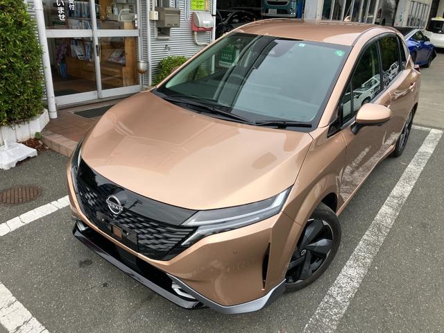 オーラ Ｇ　冠水歴車ナビＴＶバックカメラアラウンドビューモニターＢＴオーディオ対応エマージェンシーブレーキプロパイロットアダプティブクルーズコントロールＥＴＣ２．０ドライブレコーダーワイヤレス充電ＢＯＳＥサウンド（2枚目）